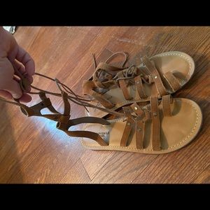 American eagle sandal